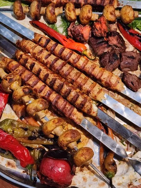 Жарка шашлыков