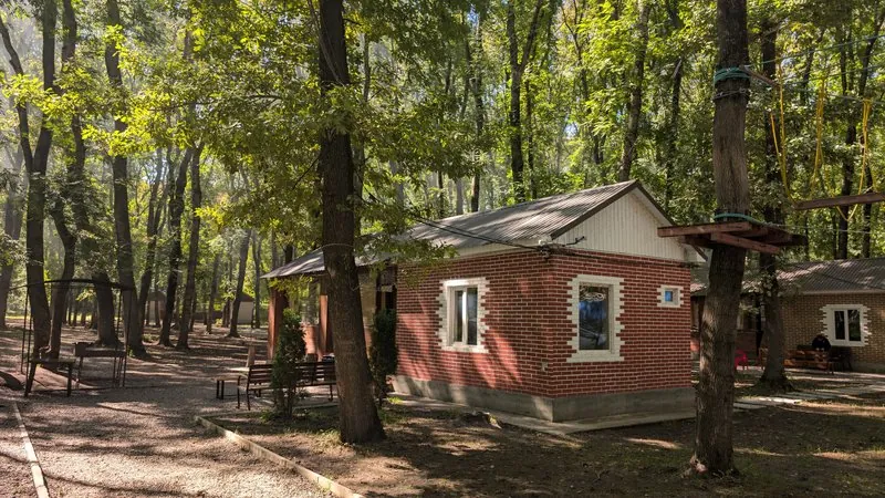 Домик с беседкой 2